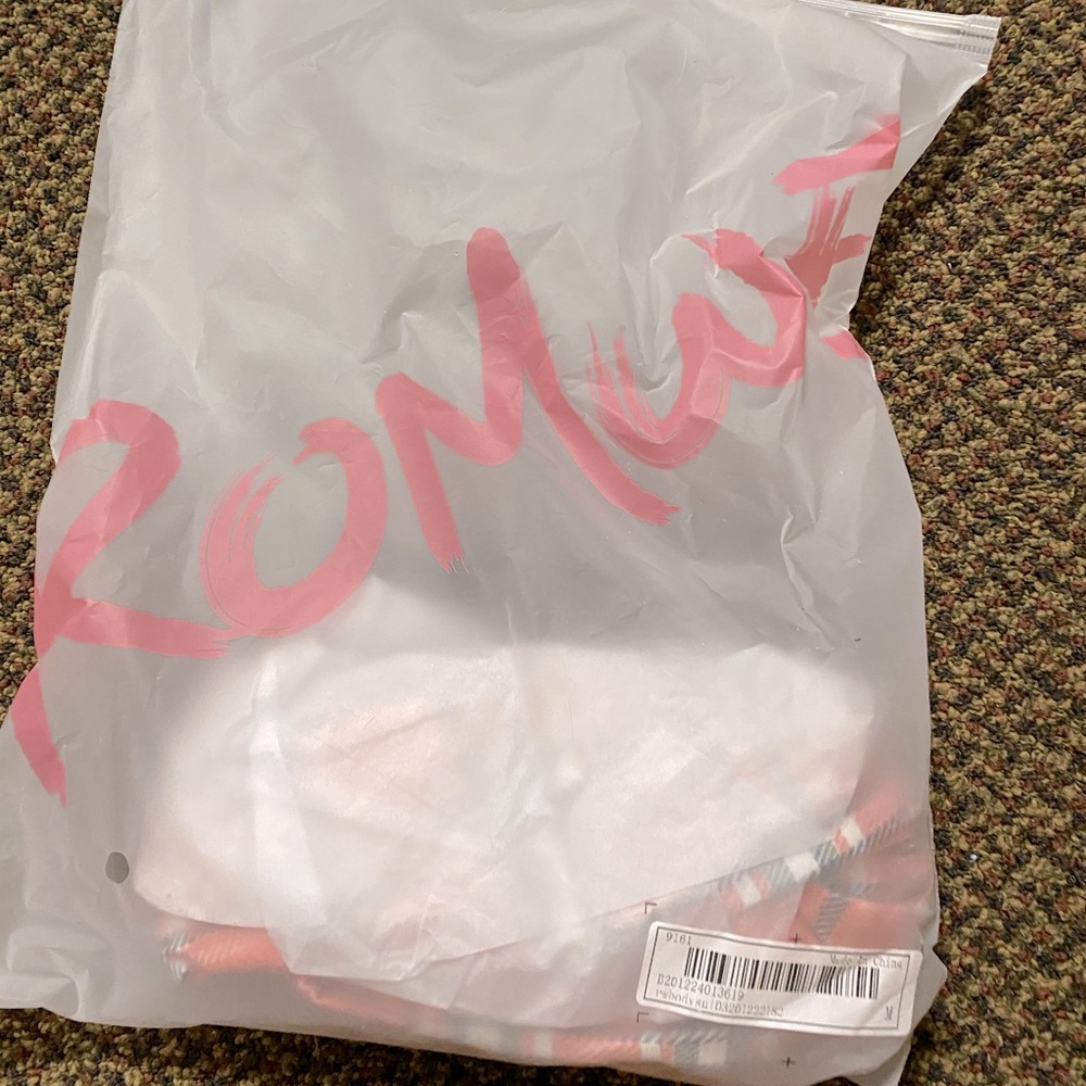 Medium Romwe Pink Spaghetti Strap Plaid Bodysuit - Picture 2 of 6